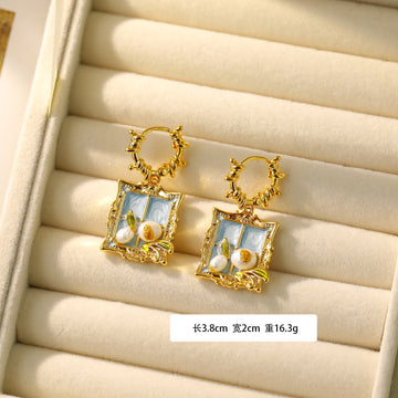 Ear Studs (18K Gold + Natural Pearl Blue)