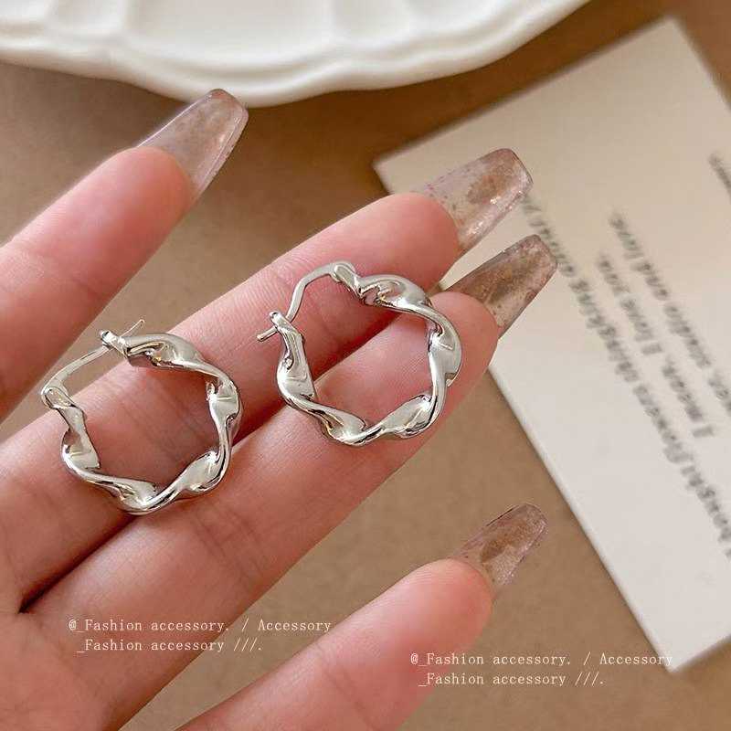 Earrings Silver Wave Hoop (2cm)